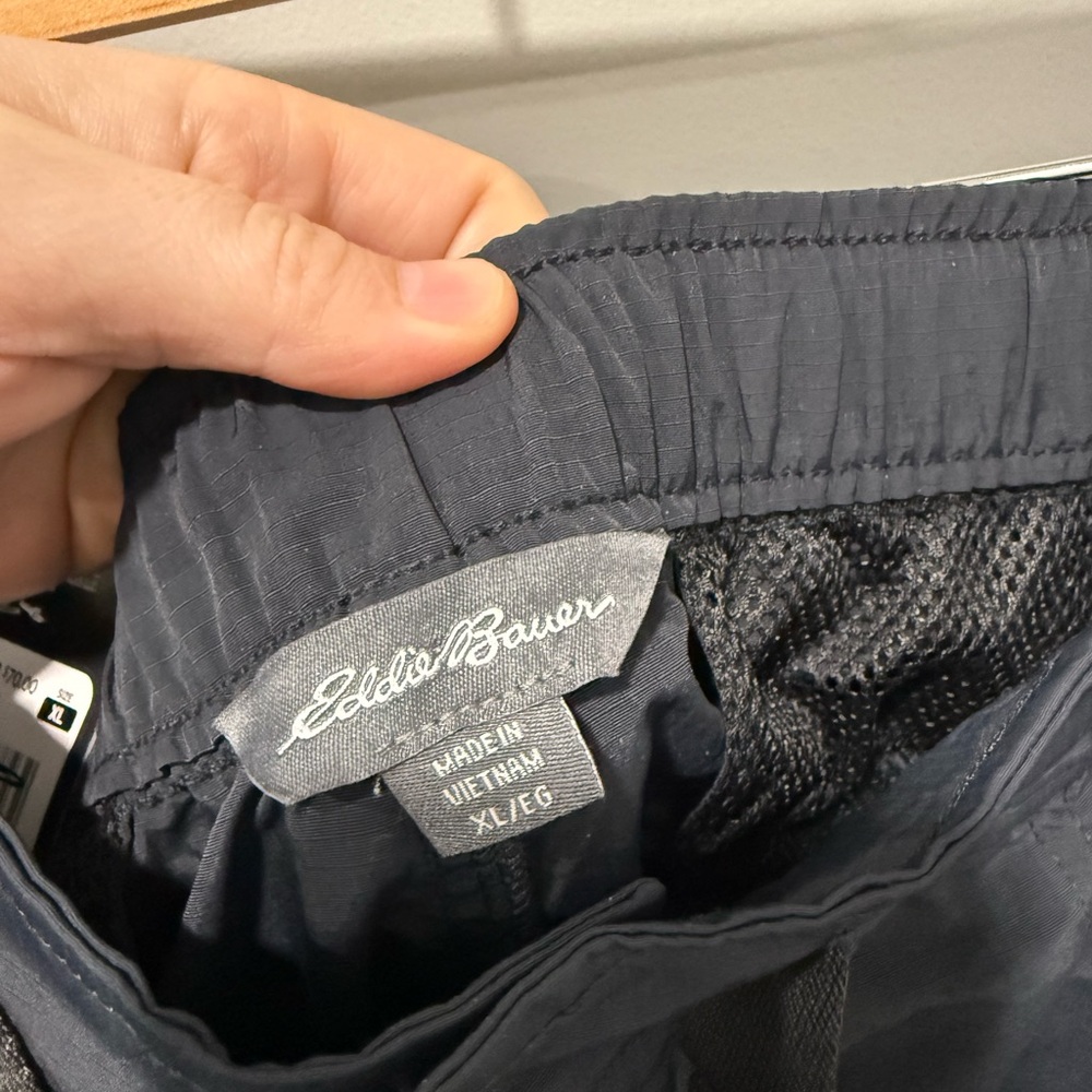 NWT men’s Eddie Bauer shorts size XL - Picture 4 of 4